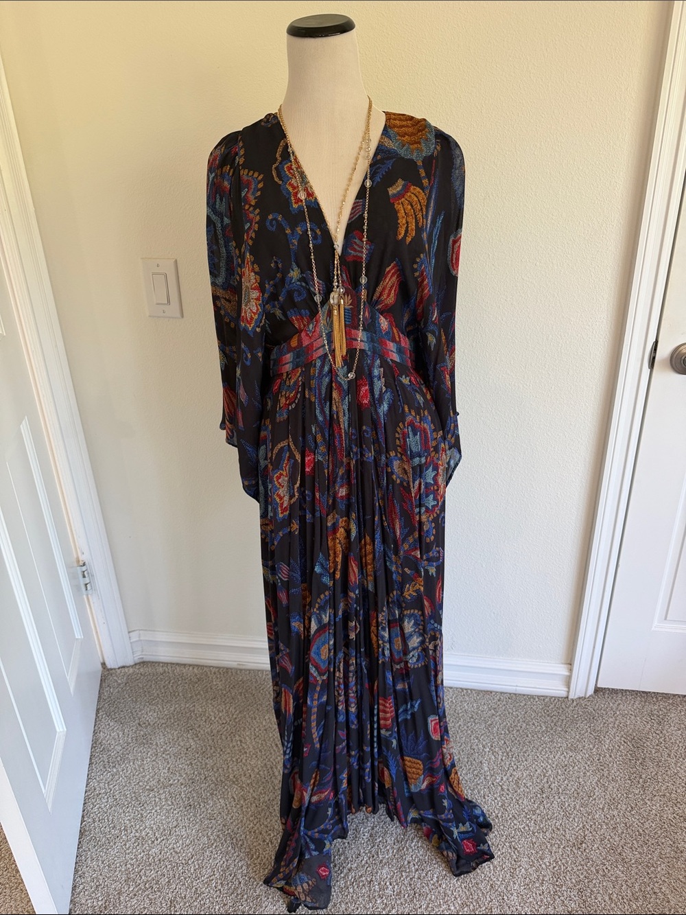 FARM Rio Black Sunset Tapestry Asymmetric Kaftan Maxi Dress